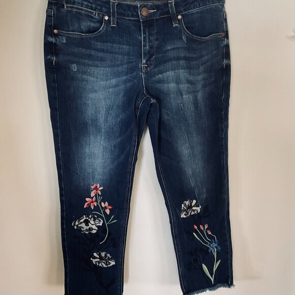 MAX JEANS Women's Straight Short Cropped Jeans EUC Size 10 - Picture 8 of 9